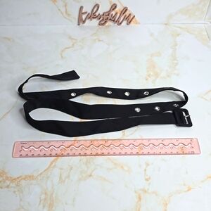 Black fabric belt 🔥 5/$25 Bundle Sale 🔥